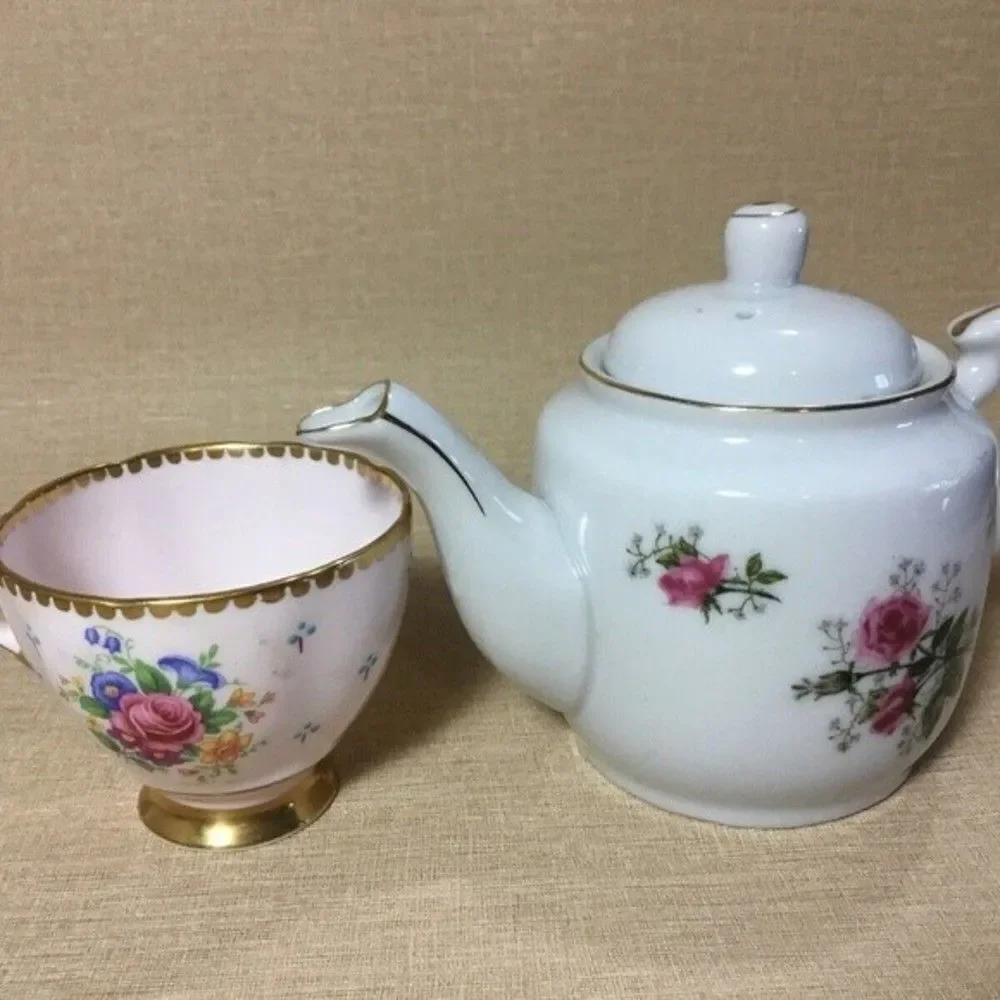 Vintage Lefton NE 4063 Hand Painted White/Pink Rose Tea Pot‎ China